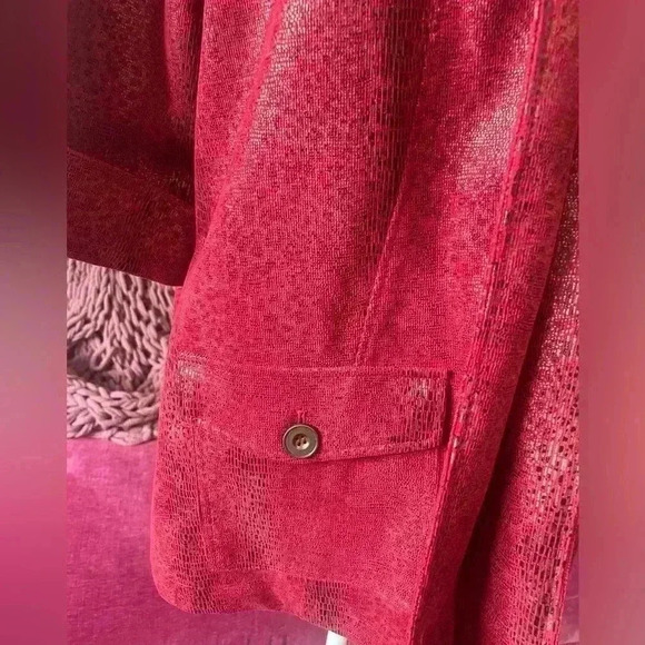 Linear Red Shiny Jacket - Picture 3 of 11